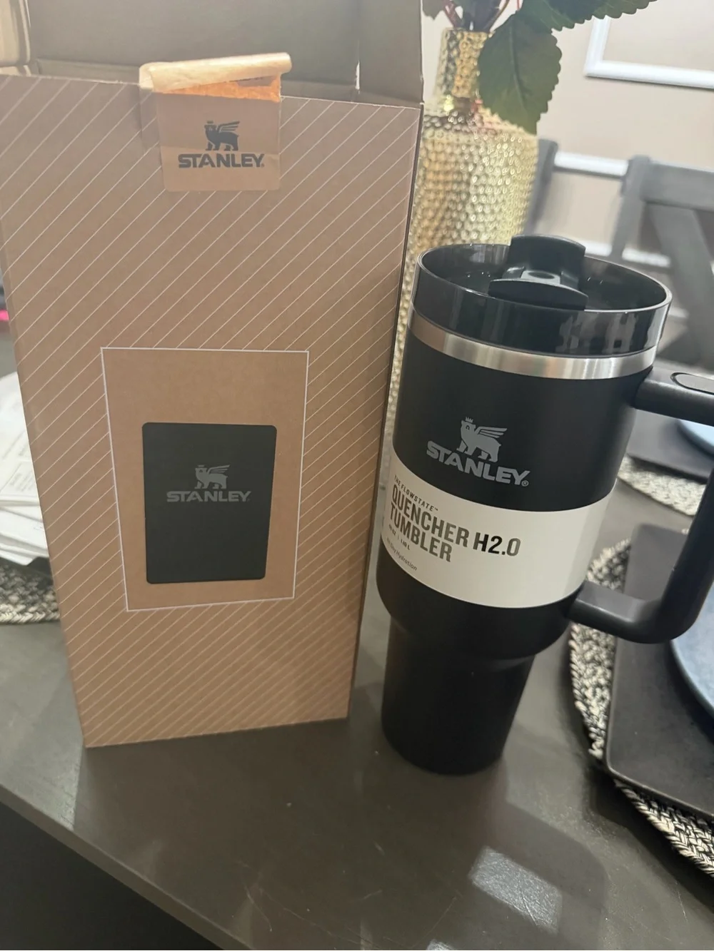 Stanley Quencher H2.0 Tumbler - Matte Black - Picture 2 of 3